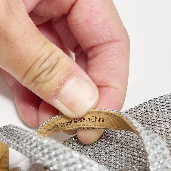 Badgley Mischka 5 Silver Glittery Landmark Strappy Zip Up Heels Sandals Dressy - Picture 12 of 16